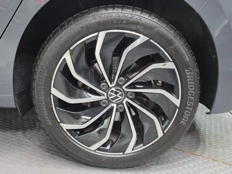 2022 Volkswagen Golf с пробегом 27 959 км