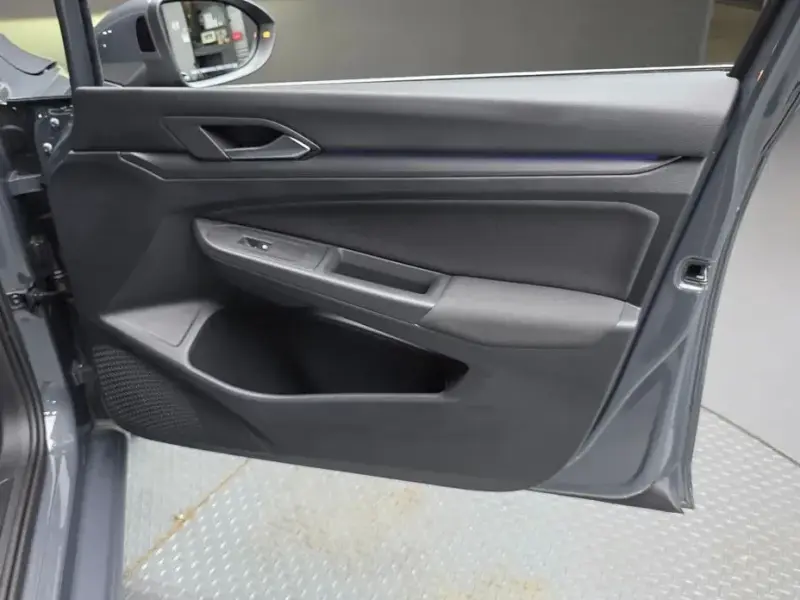 2022 Volkswagen Golf с пробегом 27 959 км