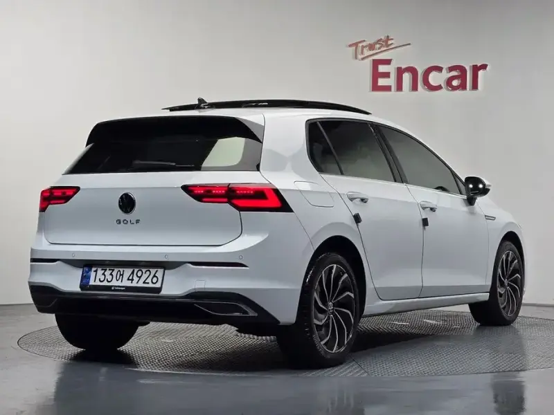 2023 Volkswagen Golf с пробегом 39 984 км