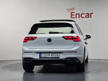 2023 Volkswagen Golf с пробегом 39 984 км