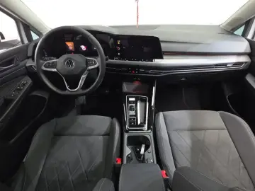 2023 Volkswagen Golf с пробегом 39 984 км