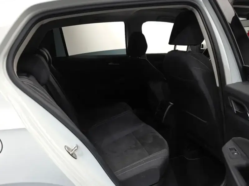 2023 Volkswagen Golf с пробегом 39 984 км