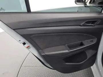 2023 Volkswagen Golf с пробегом 39 984 км