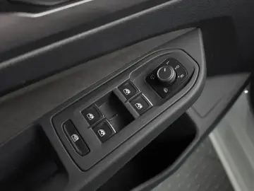 2023 Volkswagen Golf с пробегом 39 984 км