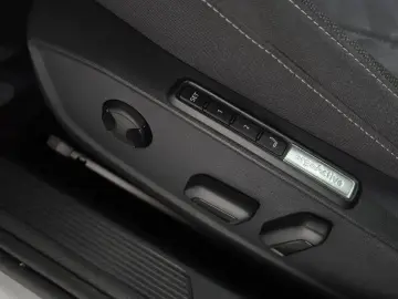2023 Volkswagen Golf с пробегом 39 984 км