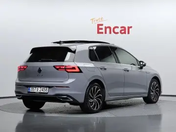 2024 Volkswagen Golf с пробегом 63 906 км