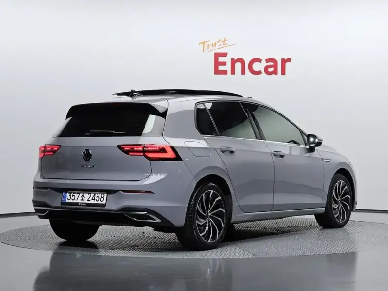 2024 Volkswagen Golf с пробегом 63 906 км