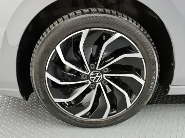 2024 Volkswagen Golf с пробегом 63 906 км