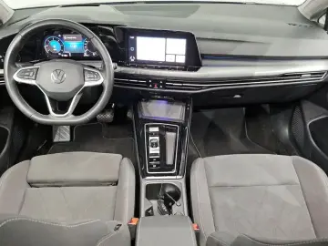 2024 Volkswagen Golf с пробегом 63 906 км
