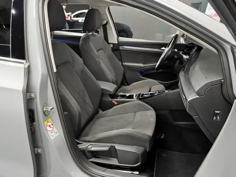 2024 Volkswagen Golf с пробегом 63 906 км