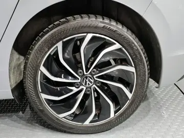 2024 Volkswagen Golf с пробегом 63 906 км