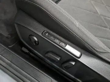 2024 Volkswagen Golf с пробегом 63 906 км