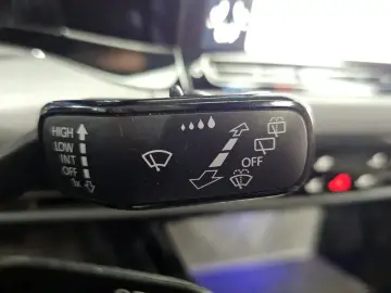 2024 Volkswagen Golf с пробегом 63 906 км