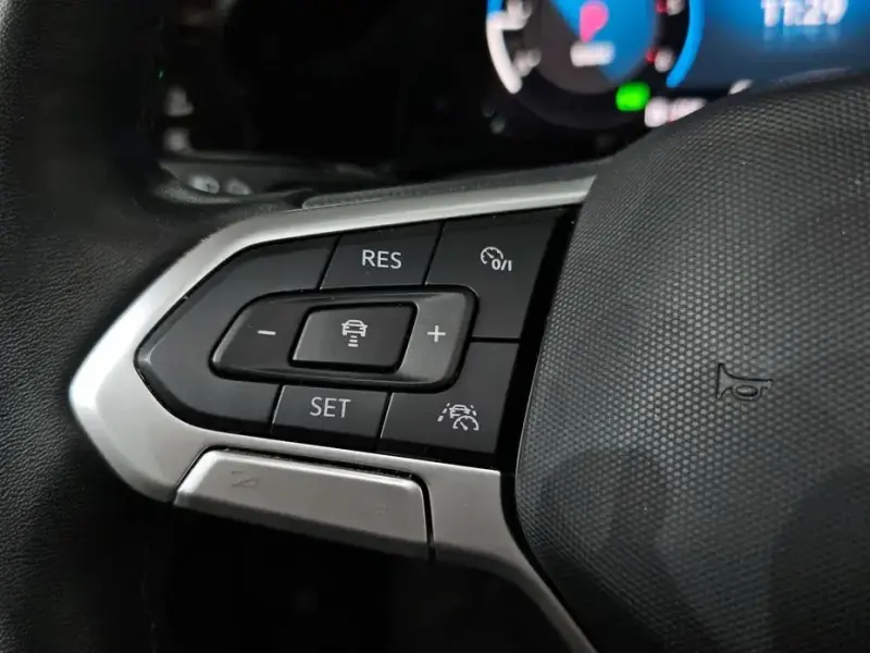 2024 Volkswagen Golf с пробегом 63 906 км