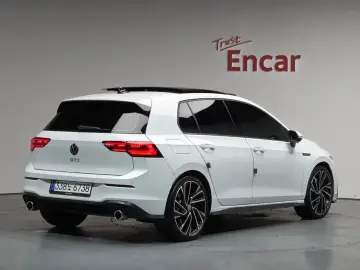 2023 Volkswagen Golf с пробегом 11 409 км