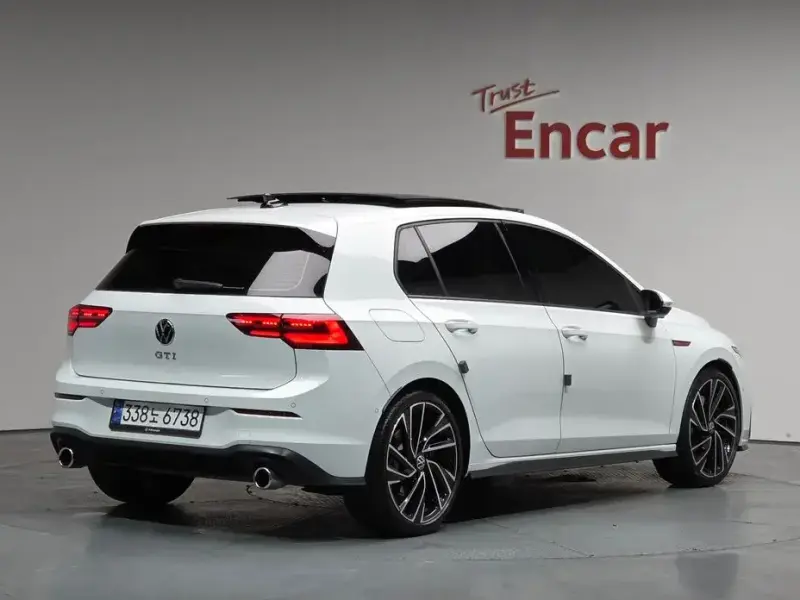 2023 Volkswagen Golf с пробегом 11 409 км