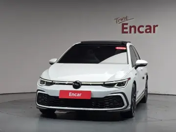2024 Volkswagen Golf с пробегом 9 556 км