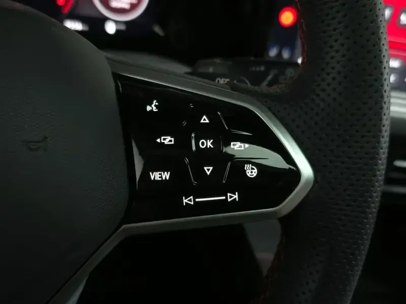 2024 Volkswagen Golf с пробегом 9 556 км