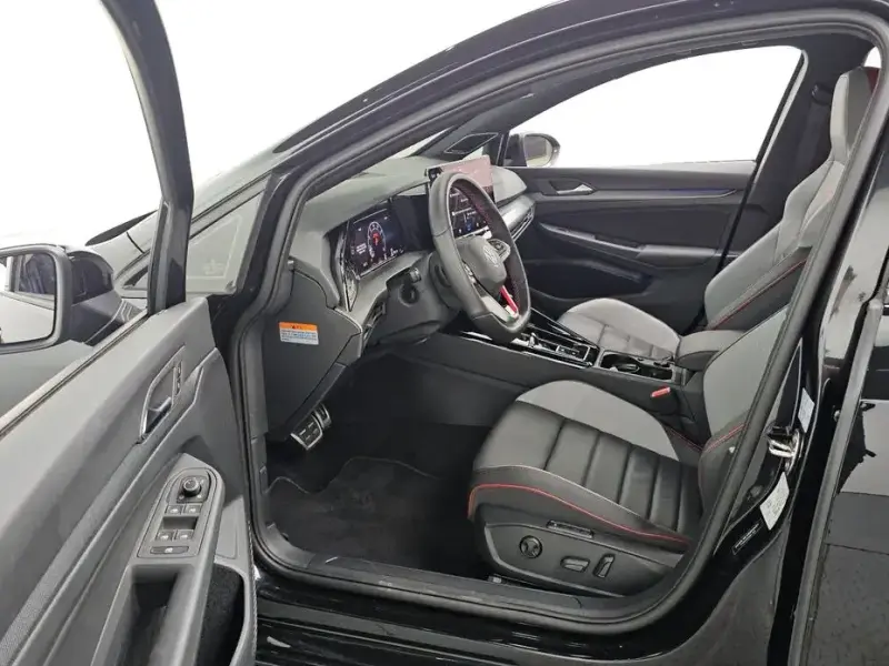 2025 Volkswagen Golf с пробегом 1 198 км