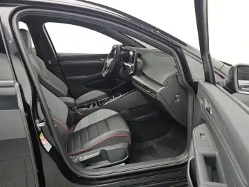 2025 Volkswagen Golf с пробегом 1 198 км