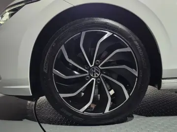 2023 Volkswagen Golf с пробегом 74 815 км