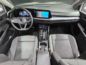2023 Volkswagen Golf с пробегом 74 815 км
