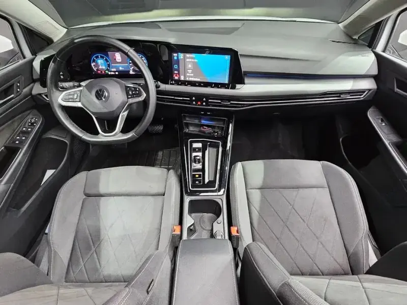 2023 Volkswagen Golf с пробегом 74 815 км