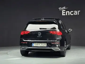 2022 Volkswagen Golf с пробегом 61 210 км