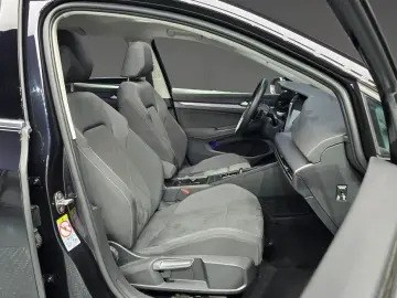 2022 Volkswagen Golf с пробегом 61 210 км