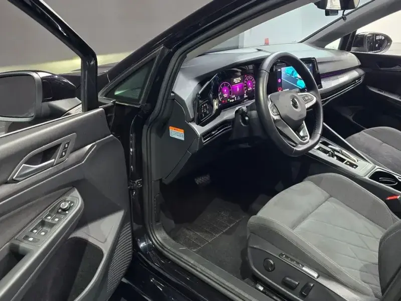 2022 Volkswagen Golf с пробегом 61 210 км