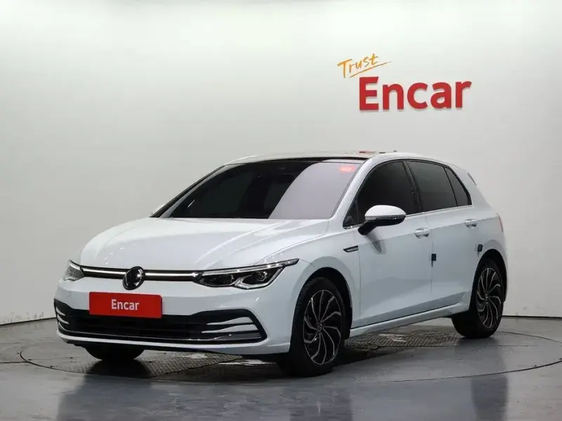 2024 Volkswagen Golf с пробегом 15 371 км