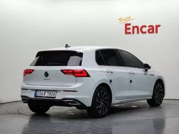 2024 Volkswagen Golf с пробегом 15 371 км