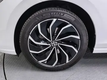 2024 Volkswagen Golf с пробегом 15 371 км