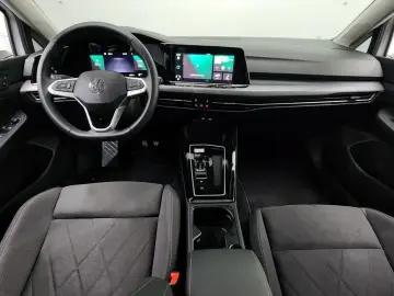 2024 Volkswagen Golf с пробегом 15 371 км