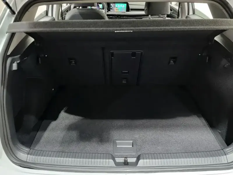 2024 Volkswagen Golf с пробегом 15 371 км