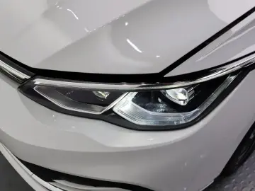 2024 Volkswagen Golf с пробегом 15 371 км