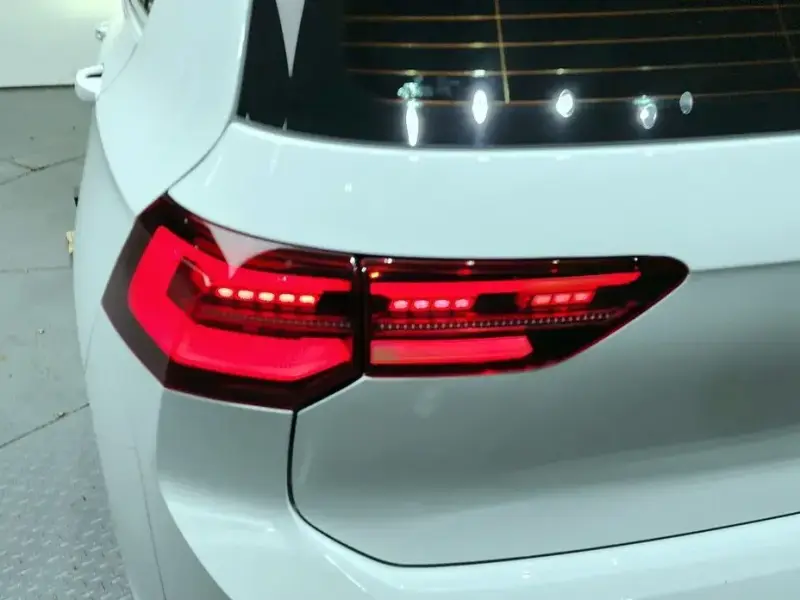 2024 Volkswagen Golf с пробегом 15 371 км
