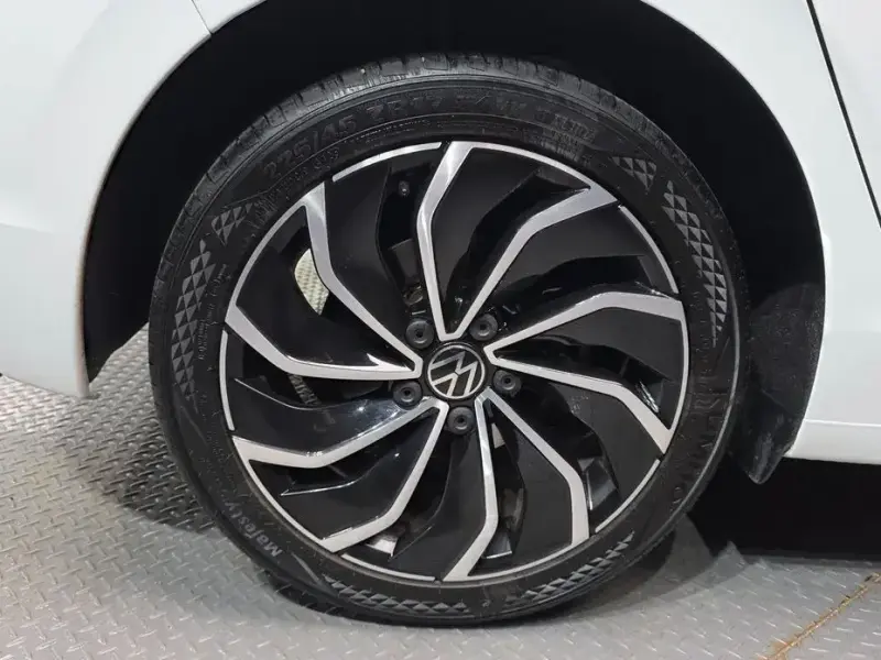 2023 Volkswagen Golf с пробегом 82 477 км