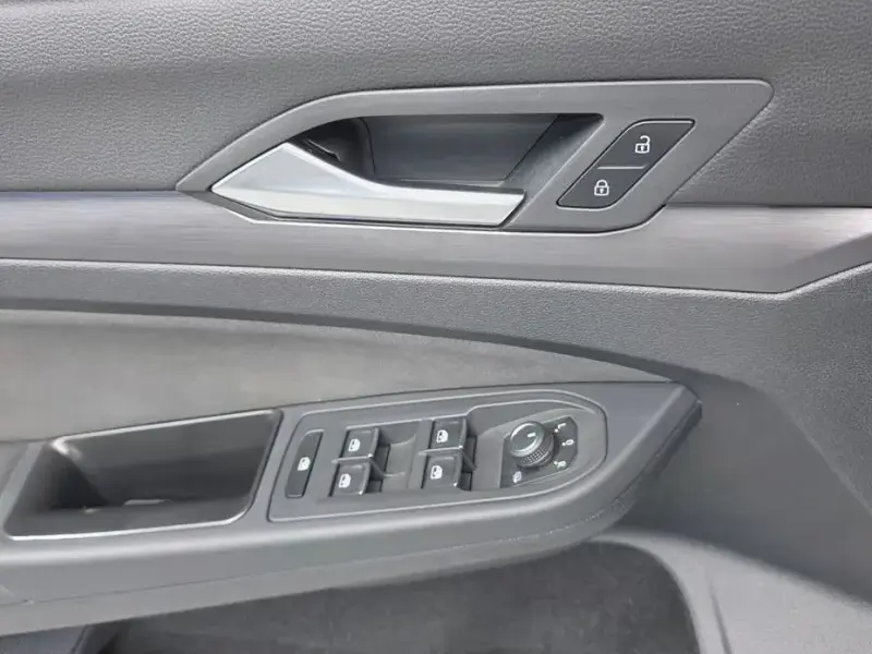 2023 Volkswagen Golf с пробегом 82 477 км