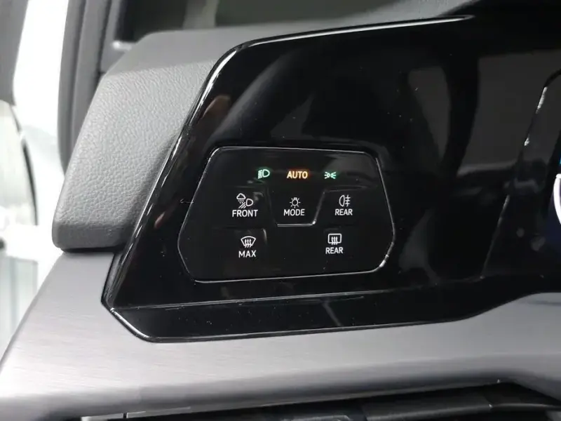 2023 Volkswagen Golf с пробегом 82 477 км