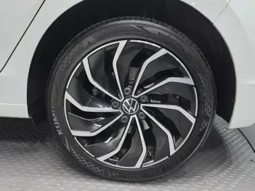 2023 Volkswagen Golf с пробегом 82 477 км