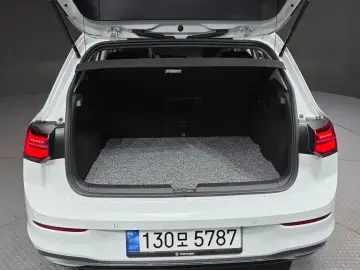2023 Volkswagen Golf с пробегом 82 477 км