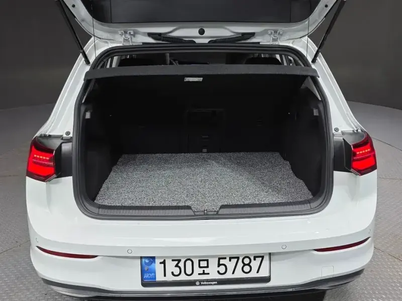 2023 Volkswagen Golf с пробегом 82 477 км