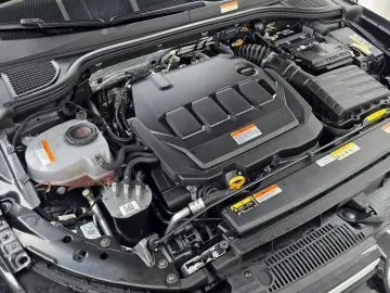 2025 Volkswagen Golf с пробегом 12 799 км