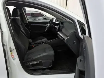 2025 Volkswagen Golf с пробегом 17 587 км