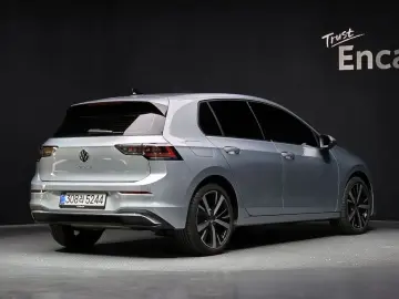 2025 Volkswagen Golf с пробегом 15 951 км