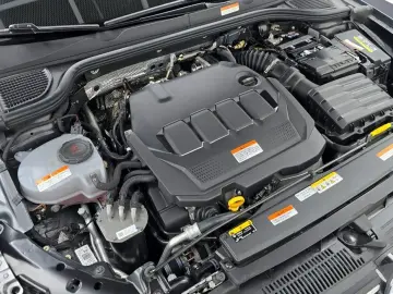 2025 Volkswagen Golf с пробегом 15 951 км