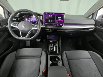 2025 Volkswagen Golf с пробегом 15 951 км