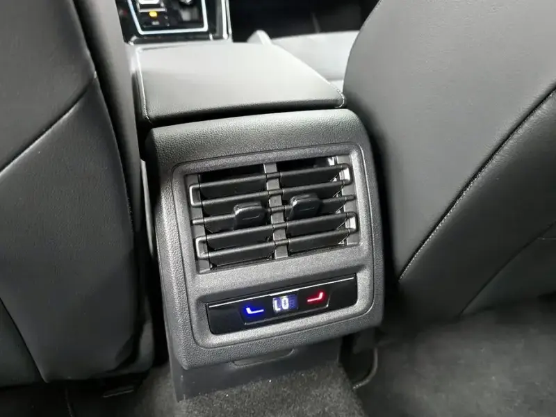 2025 Volkswagen Golf с пробегом 15 951 км