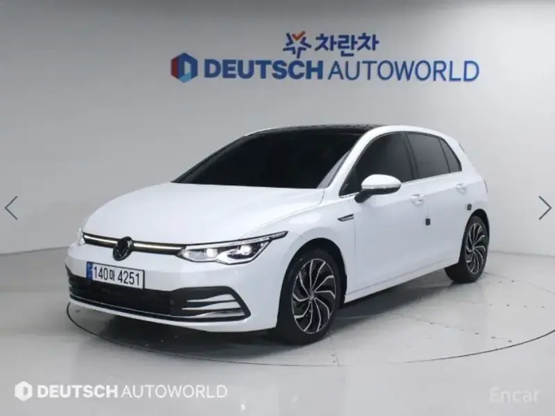 2024 Volkswagen Golf с пробегом 17 576 км